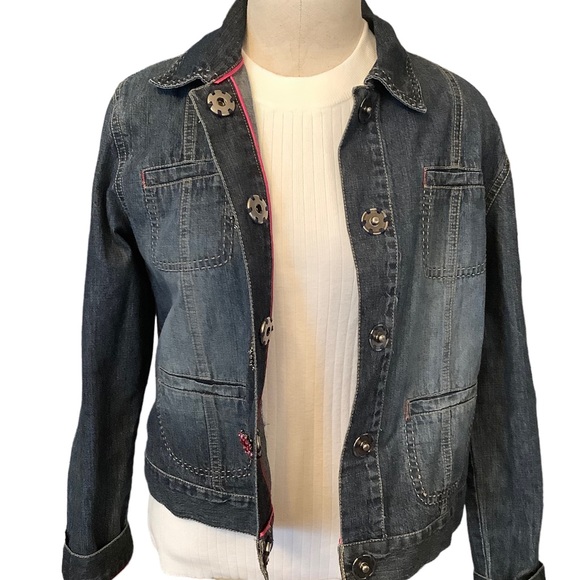 Chico's Lightweight Pre-washed Denim
Pink Rhinestone Button Snap Jacket Chico 0 - Picture 4 of 14